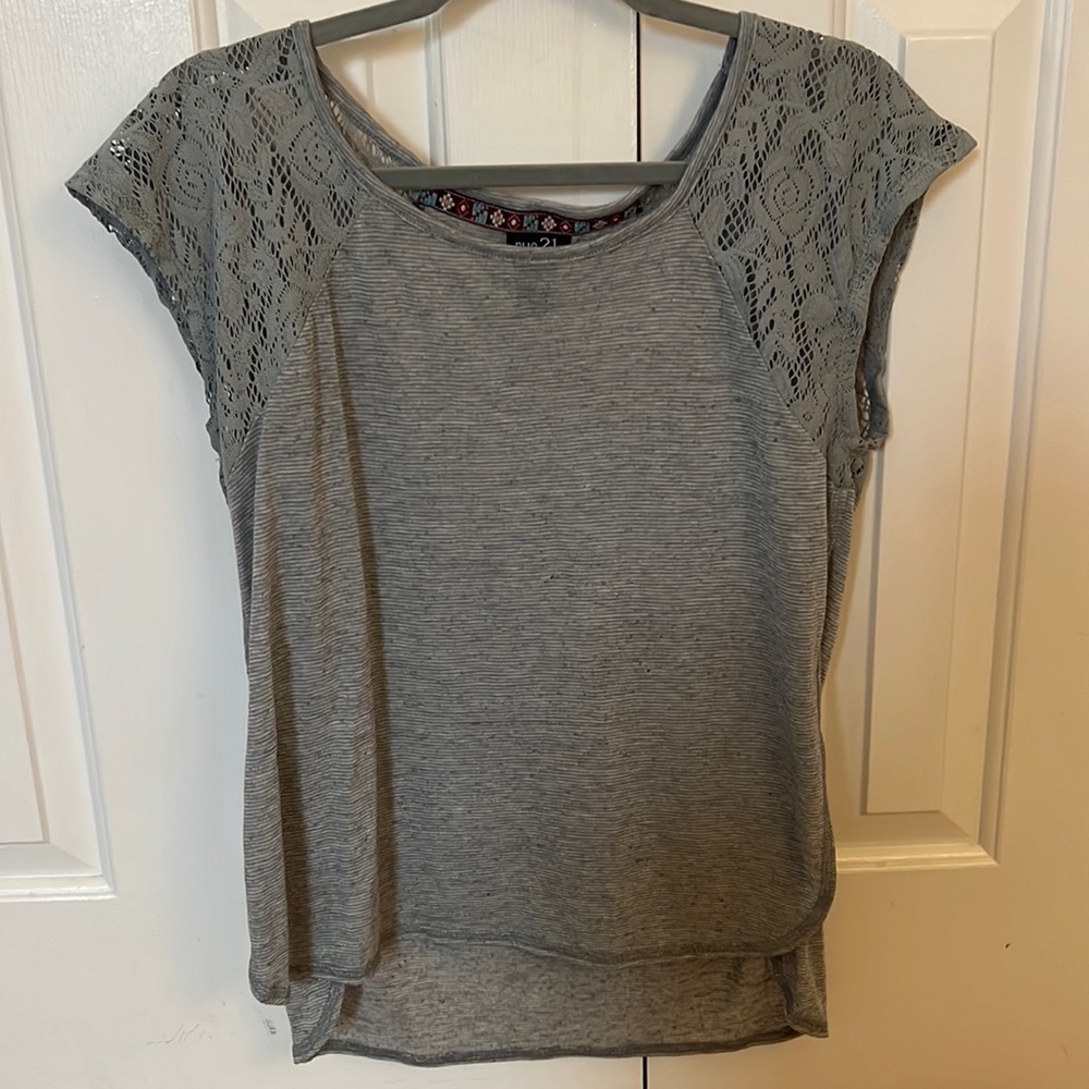 Grey High Low T-shirt with Lace Sleeves